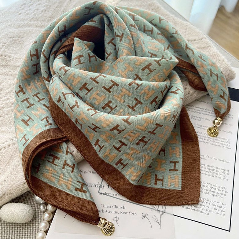 [스카프 추천] 6900원의 기적! 바바 프리미엄 자석버클 쁘띠 사각 스카프, 내 스타일을 완성하는 비법